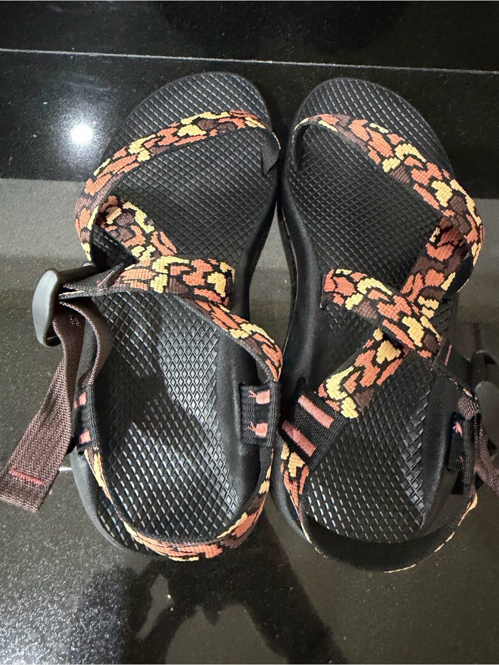 Chaco Z/Cloud Women’s 9 Black Orange Double Strap Sport Sandals - Picture 6 of 7